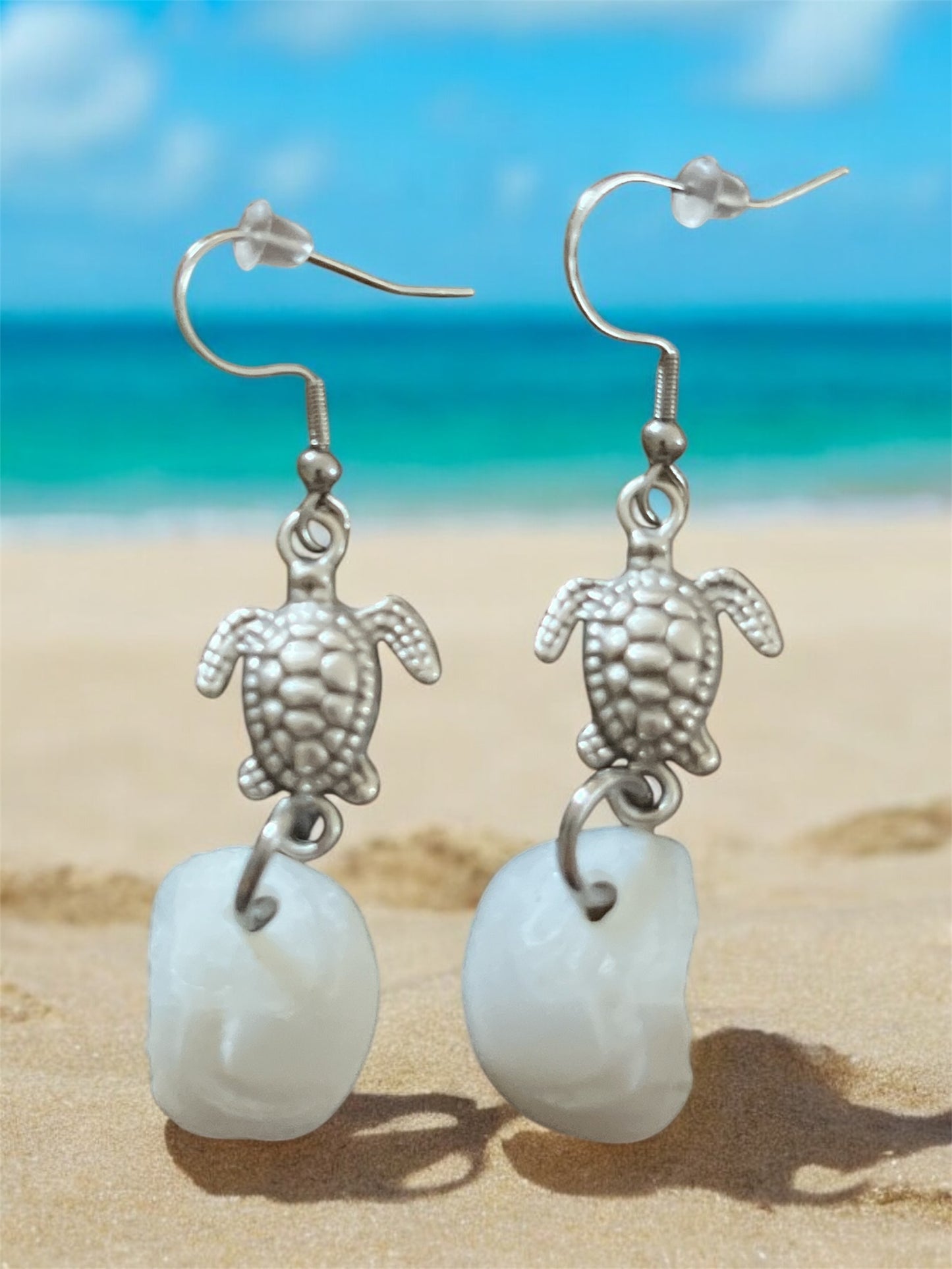 Luckystone Earring with Sea Turtle Charm