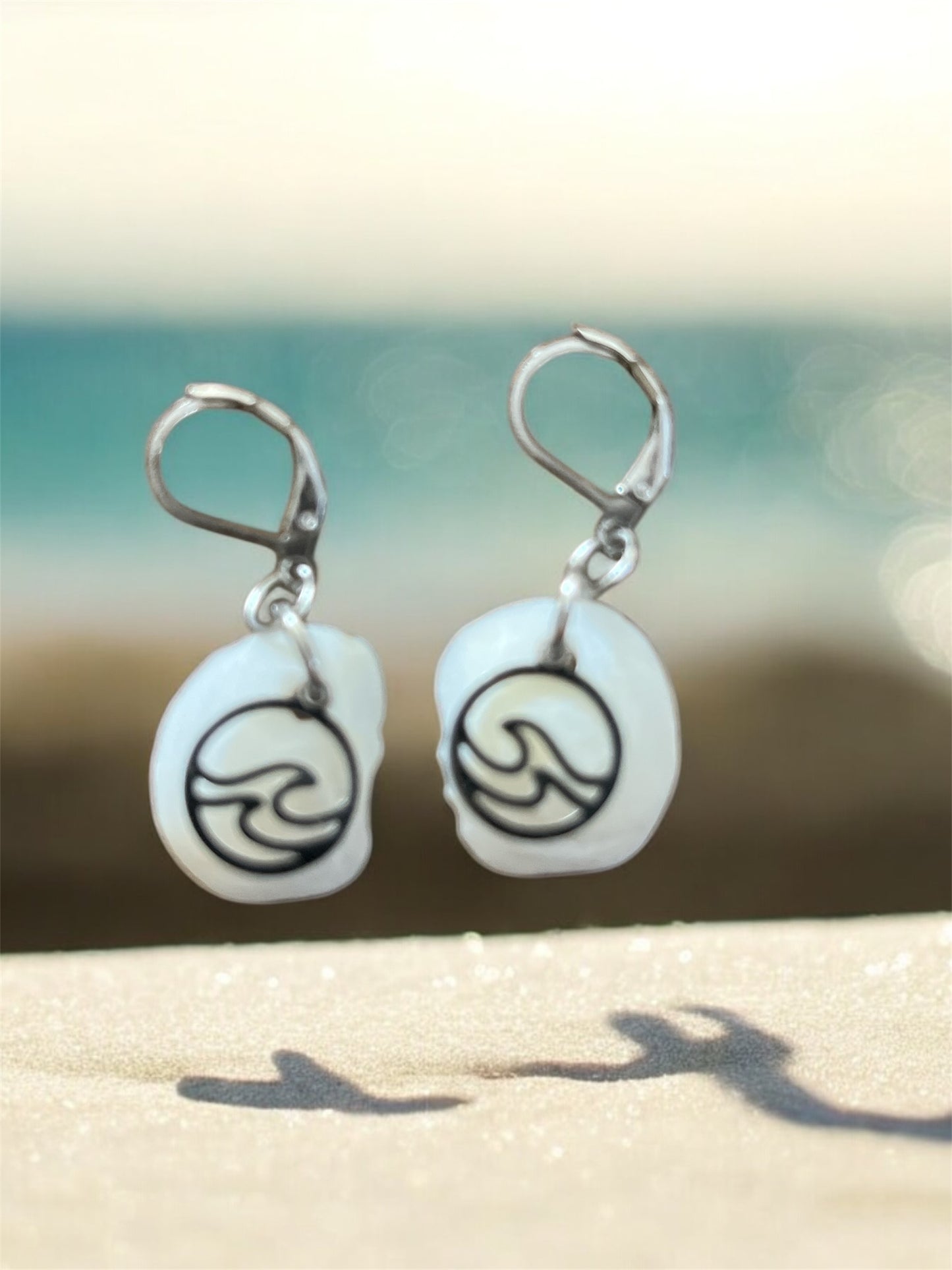 Luckystone Earrings with Wave Charm