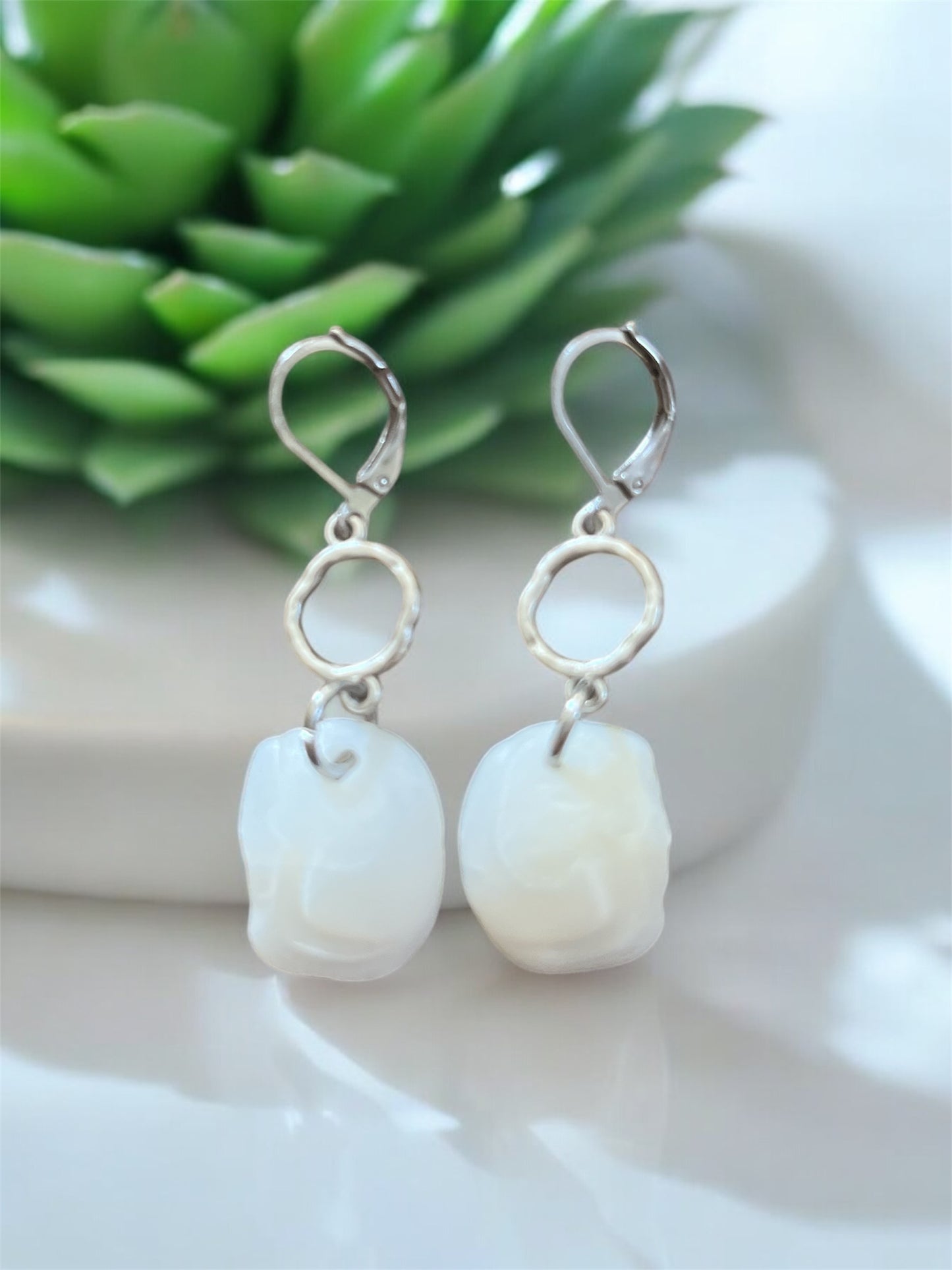 Luckystone Earrings with Circle Charm